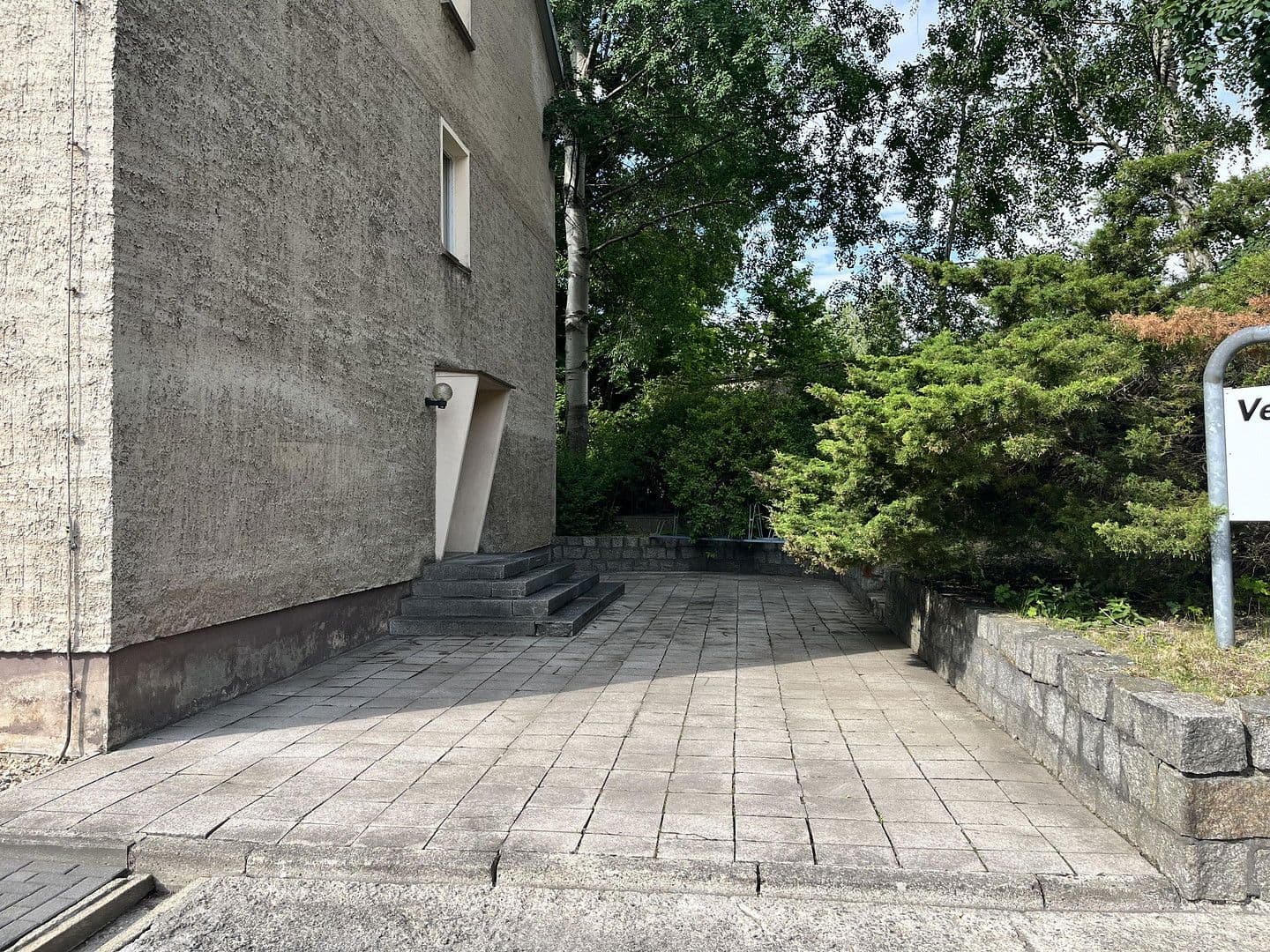 Prodej nebytového prostoru 9.536 m², Nízké, Sasko Prodej nebytového prostoru 9.536 m², Nízké, Sasko