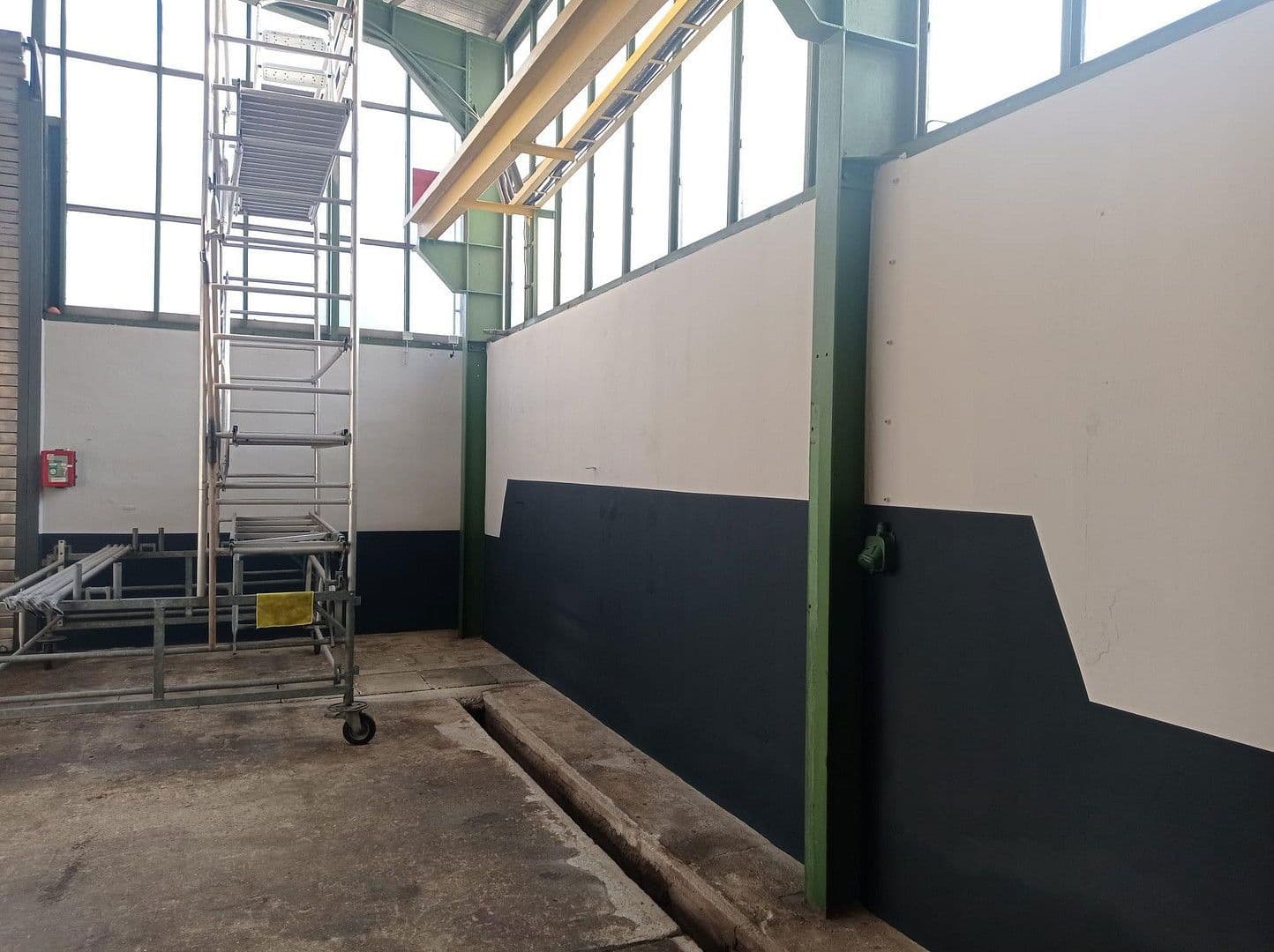 Prodej nebytového prostoru 9.536 m², Nízké, Sasko Prodej nebytového prostoru 9.536 m², Nízké, Sasko