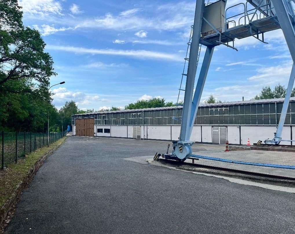 Prodej nebytového prostoru 9.536 m², Nízké, Sasko Prodej nebytového prostoru 9.536 m², Nízké, Sasko