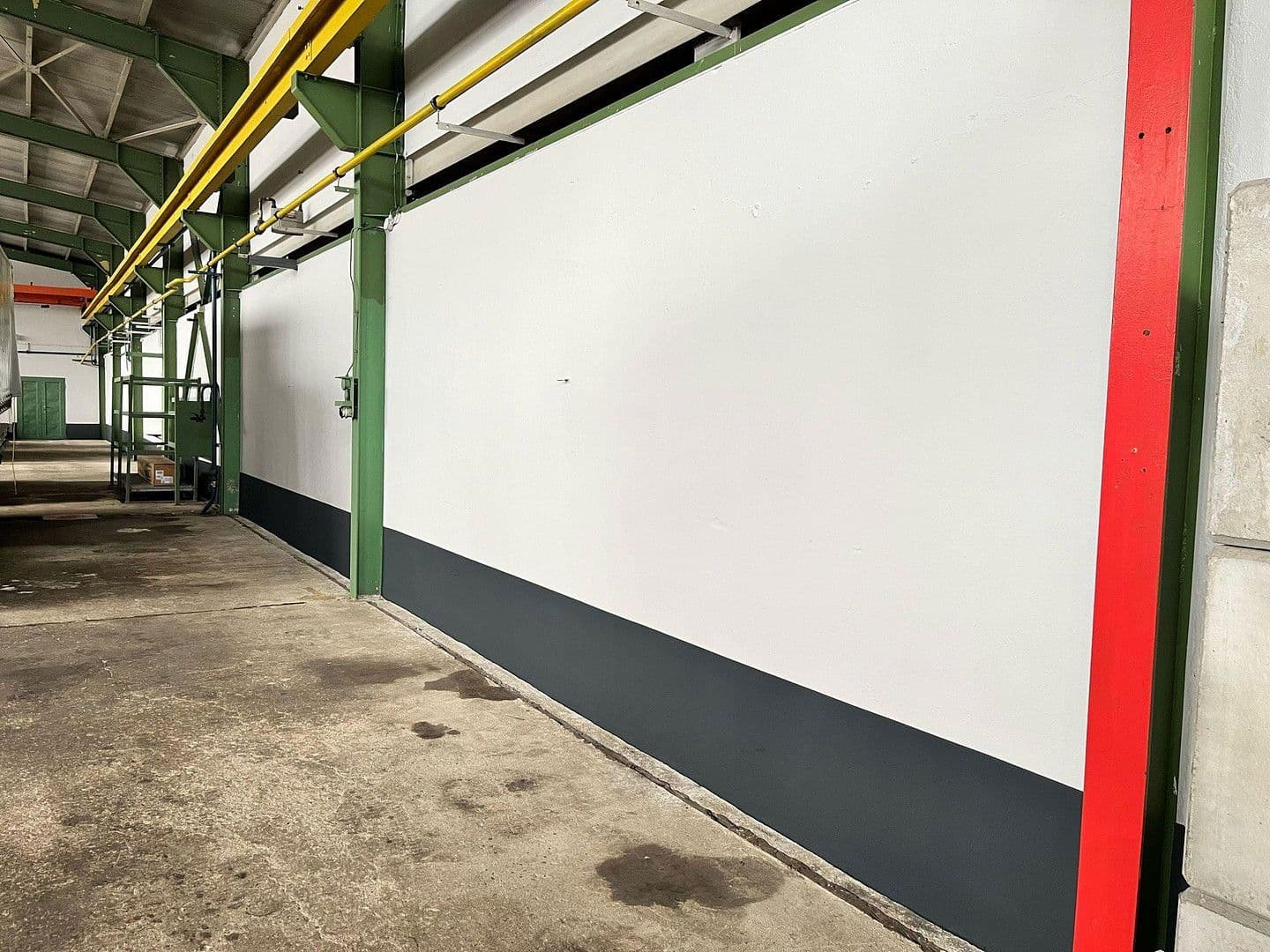 Prodej nebytového prostoru 9.536 m², Nízké, Sasko Prodej nebytového prostoru 9.536 m², Nízké, Sasko