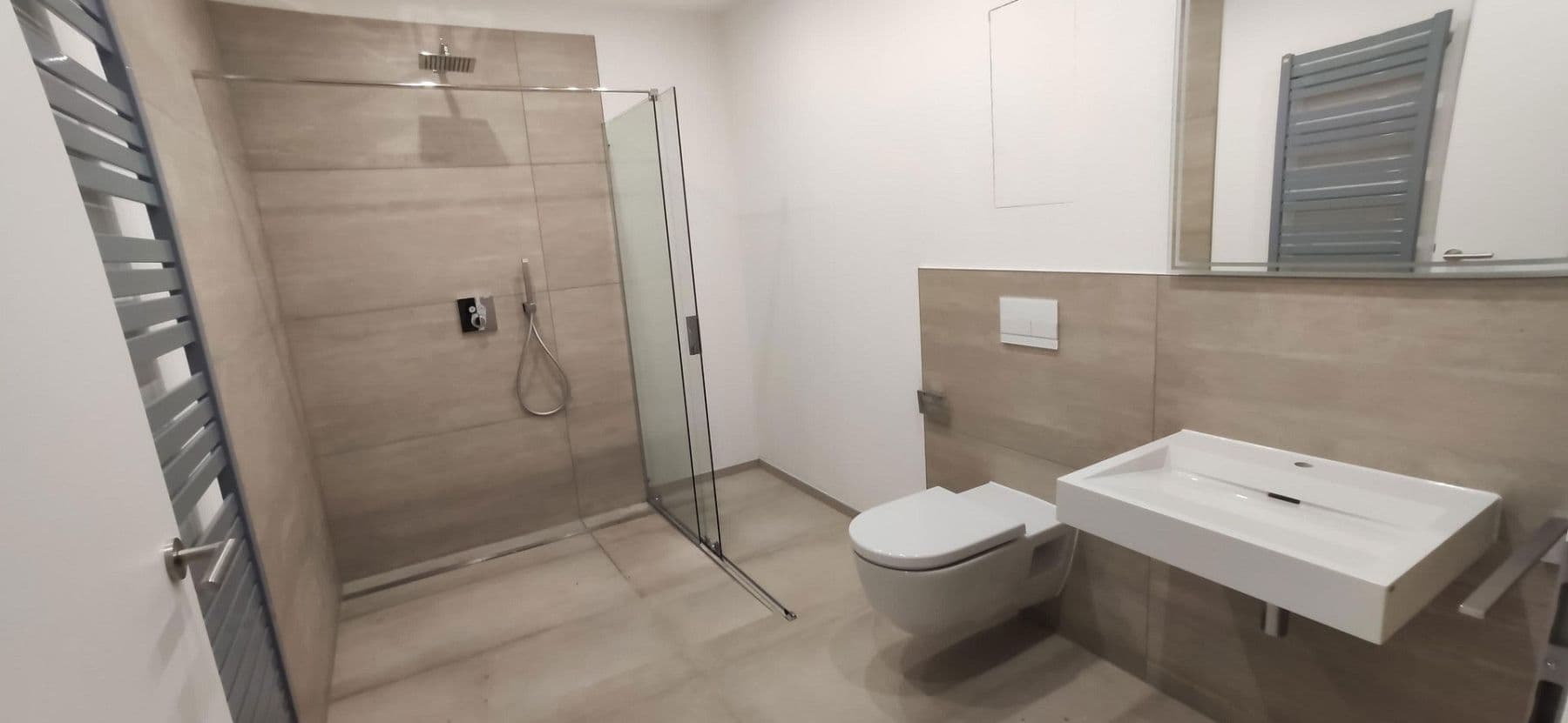 Pronájem bytu 2+1 70 m², Bernkastel-Kues, Porýní-Falc Pronájem bytu 2+1 70 m², Bernkastel-Kues, Porýní-Falc