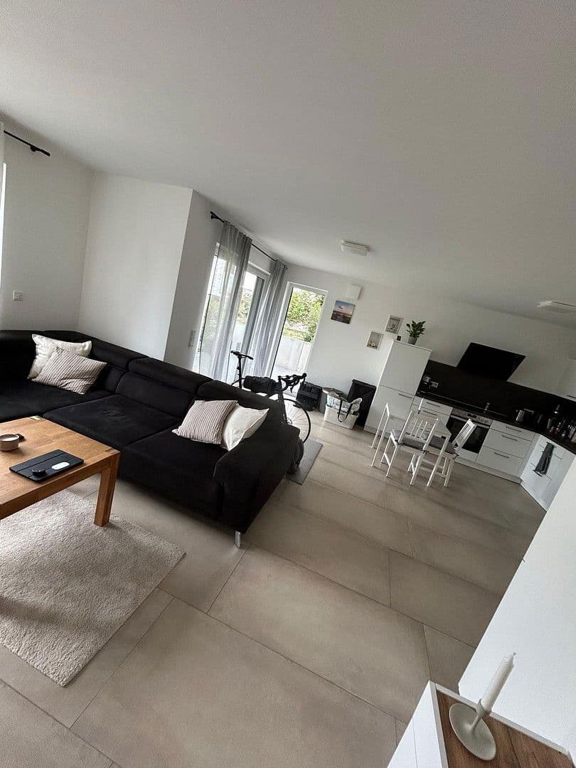 Pronájem bytu 2+1 70 m², Bernkastel-Kues, Porýní-Falc Pronájem bytu 2+1 70 m², Bernkastel-Kues, Porýní-Falc