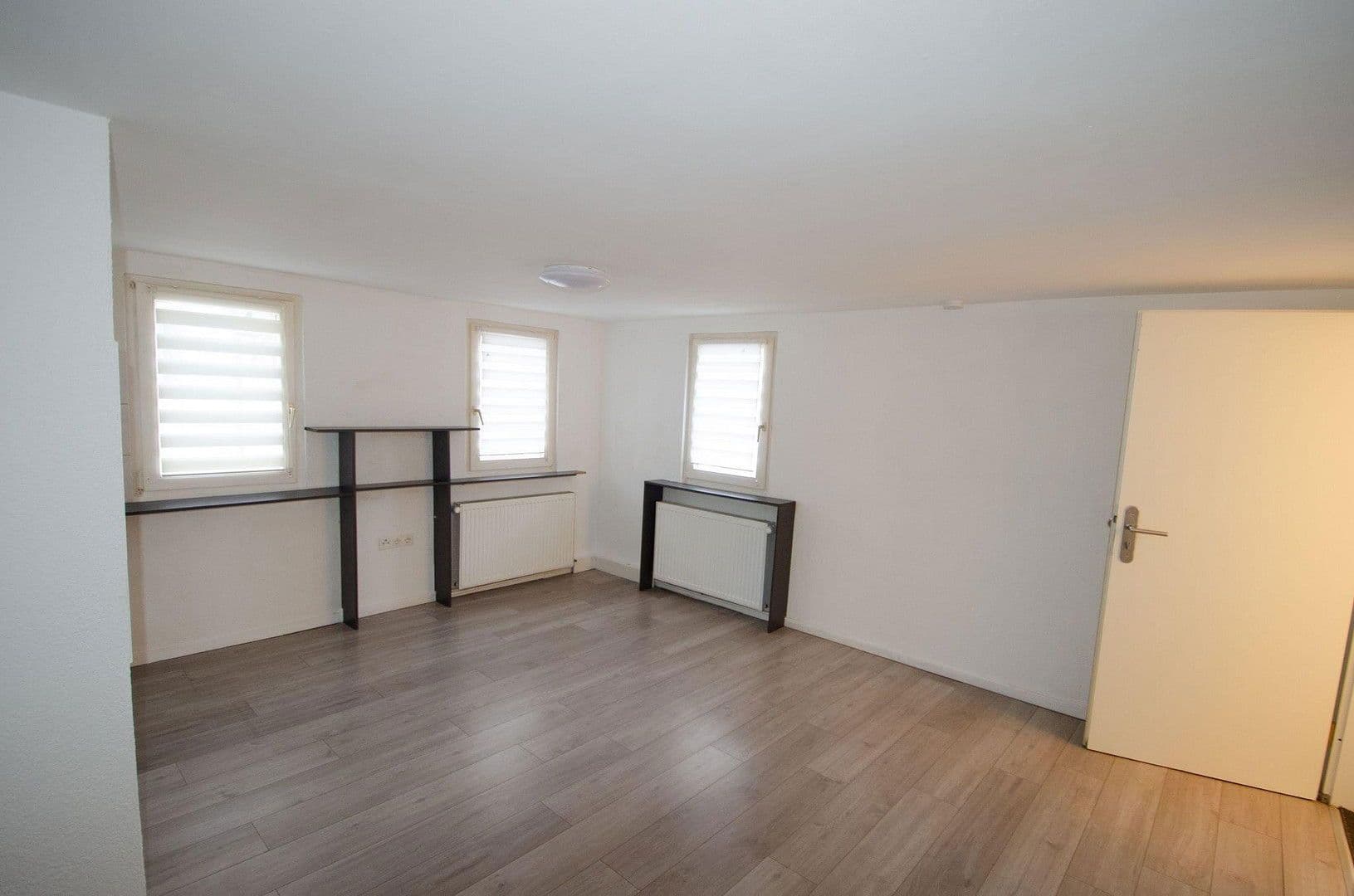 Prodej domu 107 m², pozemek 98 m², Waldachtal, Bádensko-Württembersko Prodej domu 107 m², pozemek 98 m², Waldachtal, Bádensko-Württembersko