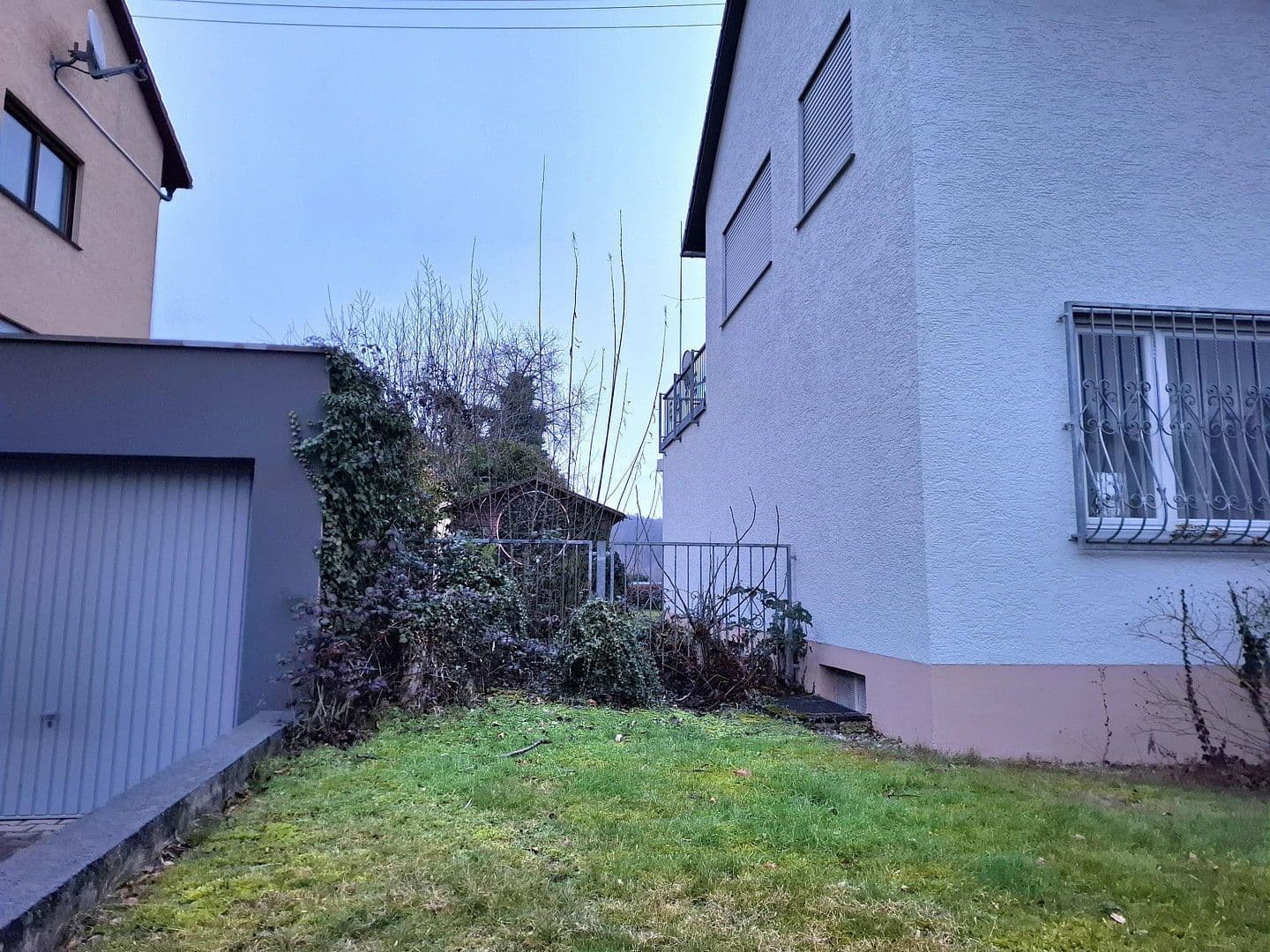 Prodej pozemku 410 m², Dreiherrenstein 14, Wiesbaden, Hessen Prodej pozemku 410 m², Dreiherrenstein 14, Wiesbaden, Hessen