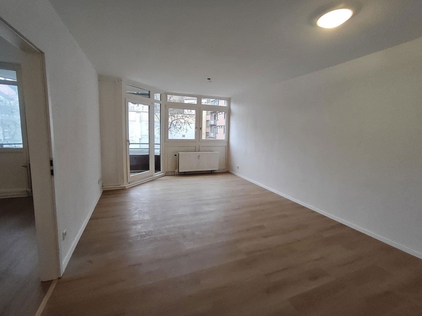 Pronájem bytu 2+1 49 m², Knollstraße 6, Ludwigshafen, Porýní-Falc Pronájem bytu 2+1 49 m², Knollstraße 6, Ludwigshafen, Porýní-Falc
