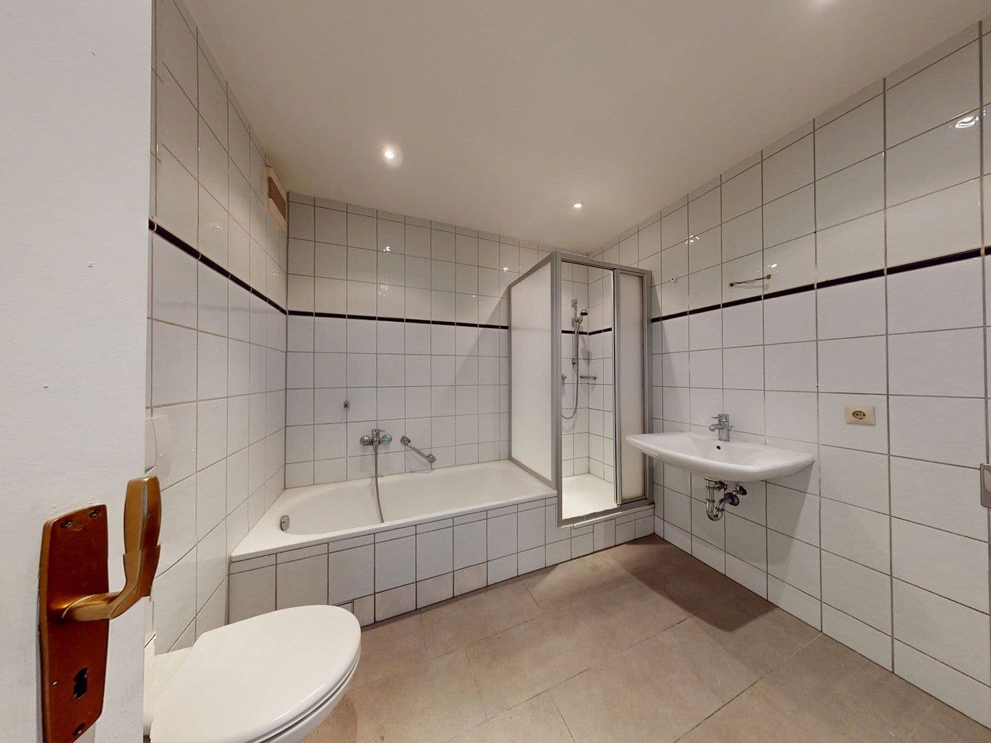 Prodej bytu 5+1 120 m², Rohrlachstrasse 5, Ludwigshafen, Porýní-Falc Prodej bytu 5+1 120 m², Rohrlachstrasse 5, Ludwigshafen, Porýní-Falc