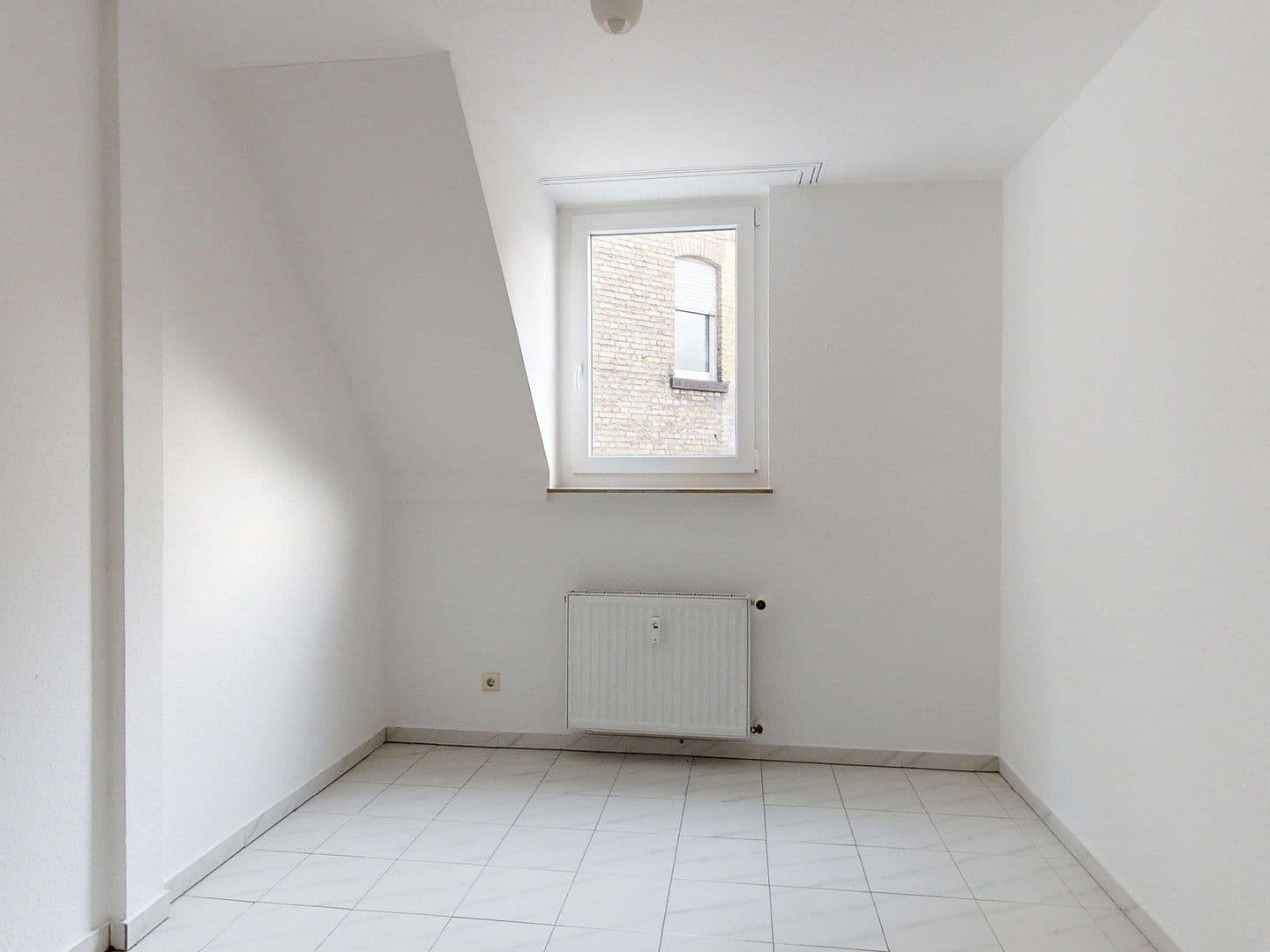 Prodej bytu 5+1 120 m², Rohrlachstrasse 5, Ludwigshafen, Porýní-Falc Prodej bytu 5+1 120 m², Rohrlachstrasse 5, Ludwigshafen, Porýní-Falc