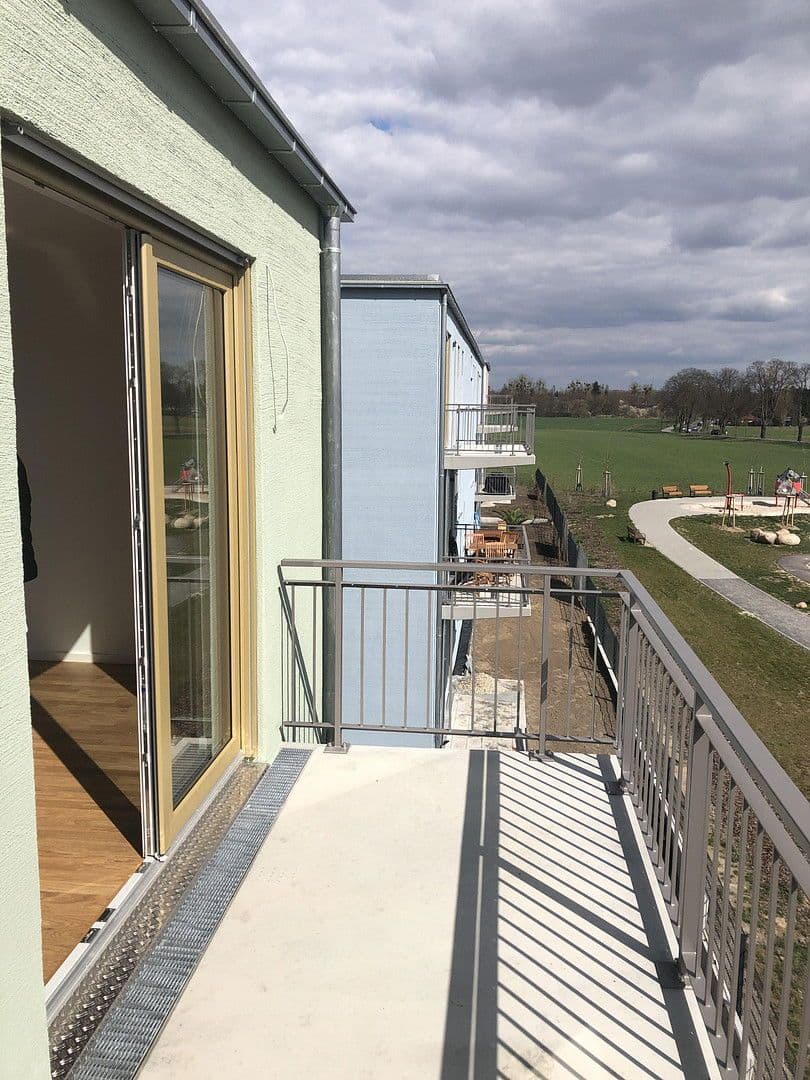 Pronájem bytu 4+1 102 m², Wolfgang-Knabe-Straße 6, Bernau, Braniborsko Pronájem bytu 4+1 102 m², Wolfgang-Knabe-Straße 6, Bernau, Braniborsko