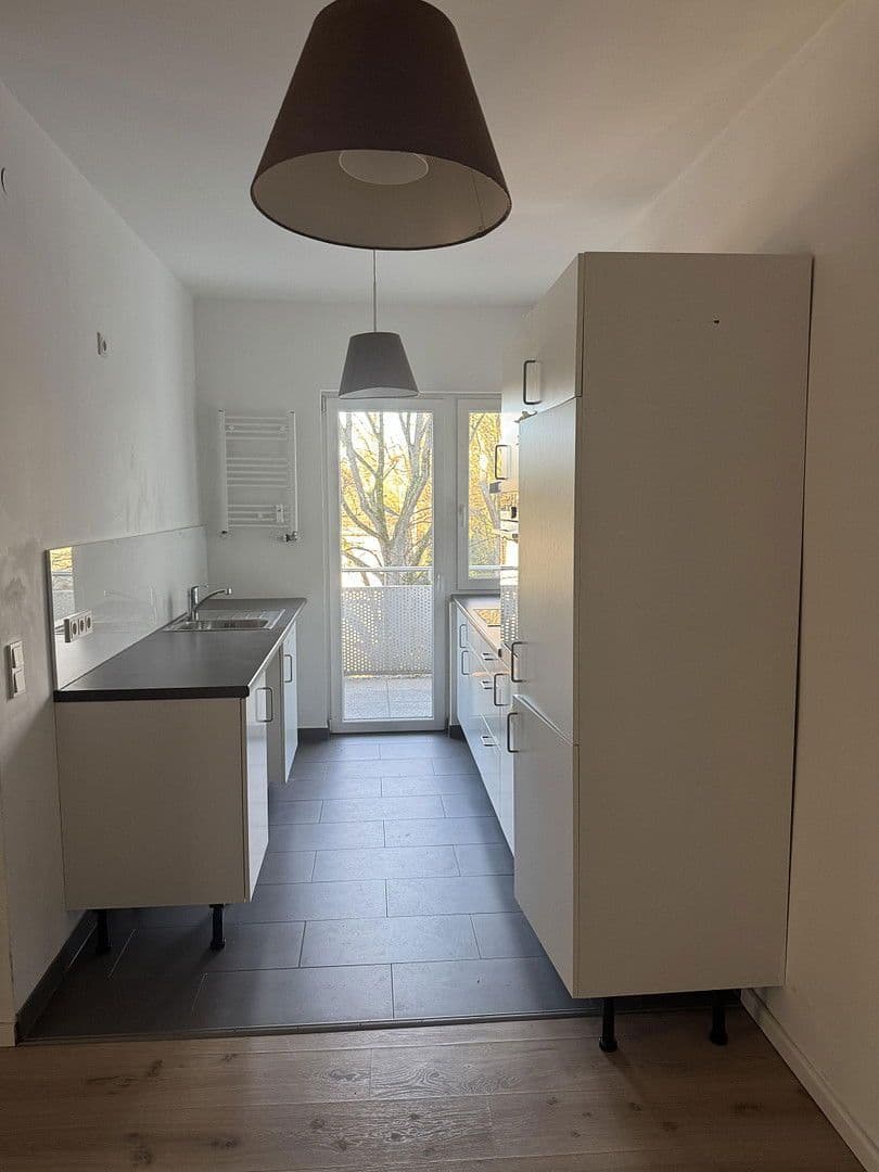 Prodej bytu 2+1 55 m², Ilmenauerstr., Berlin, Berlín Prodej bytu 2+1 55 m², Ilmenauerstr., Berlin, Berlín