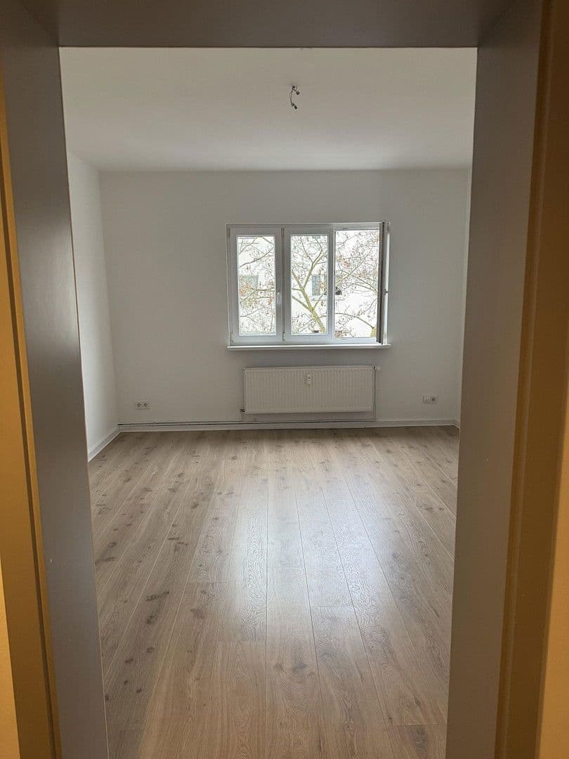 Prodej bytu 2+1 55 m², Ilmenauerstr., Berlin, Berlín Prodej bytu 2+1 55 m², Ilmenauerstr., Berlin, Berlín