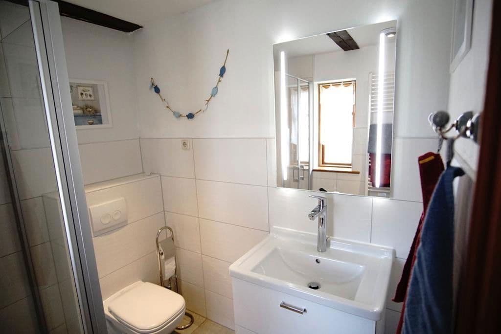 Prodej domu 220 m², pozemek 1.585 m², Dorfstrasse 2-3, Krummin, Mecklenburg-Vorpommern Prodej domu 220 m², pozemek 1.585 m², Dorfstrasse 2-3, Krummin, Mecklenburg-Vorpommern