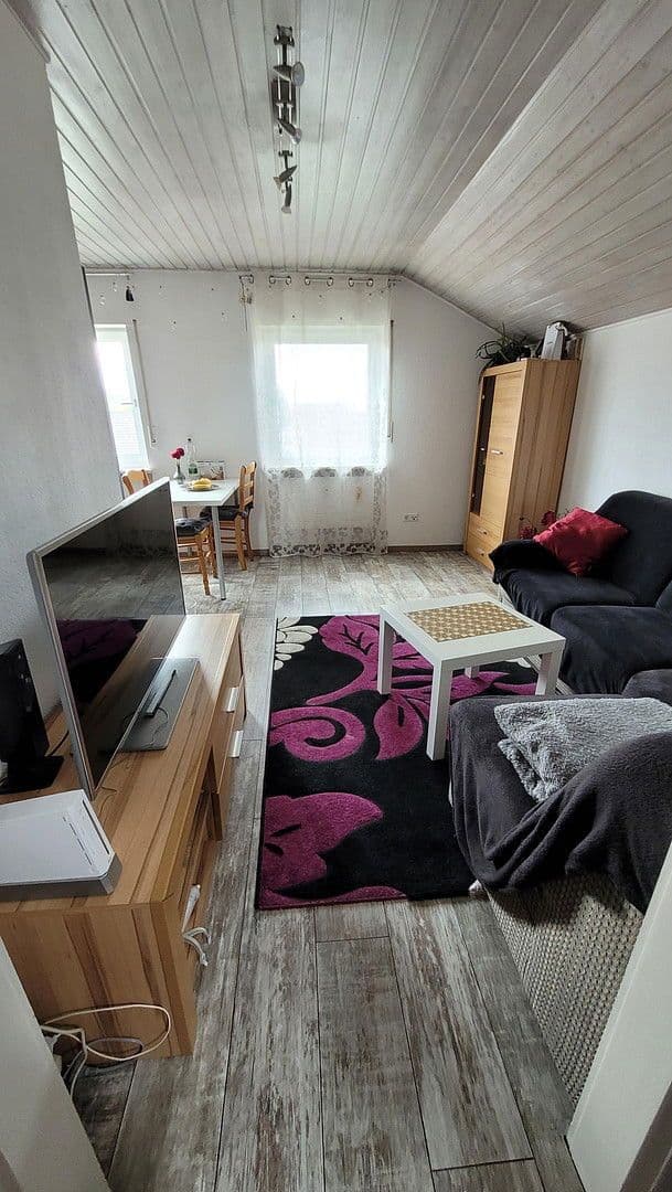 Pronájem bytu 1+kk 36 m², Johann-Peter-Hebel Str. 20, Schliengen, Bádensko-Württembersko Pronájem bytu 1+kk 36 m², Johann-Peter-Hebel Str. 20, Schliengen, Bádensko-Württembersko