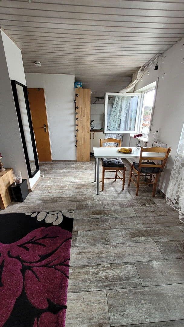 Pronájem bytu 1+kk 36 m², Johann-Peter-Hebel Str. 20, Schliengen, Bádensko-Württembersko Pronájem bytu 1+kk 36 m², Johann-Peter-Hebel Str. 20, Schliengen, Bádensko-Württembersko