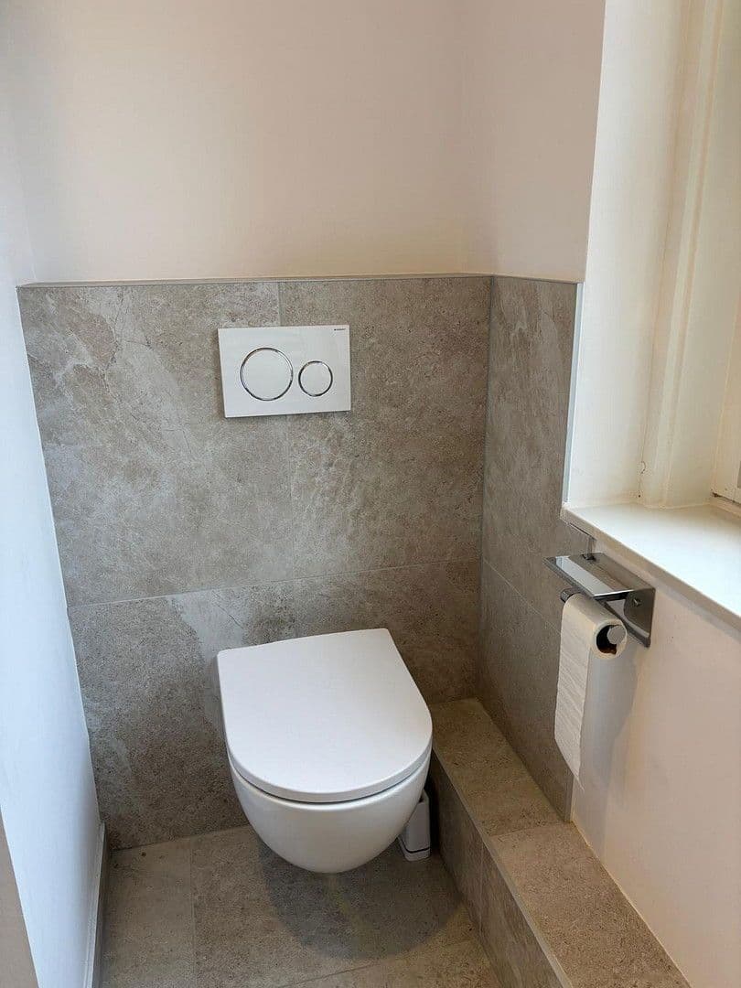 Pronájem bytu 3+1 85 m², Frickingerstr. 6, Augsburg, Bavorsko Pronájem bytu 3+1 85 m², Frickingerstr. 6, Augsburg, Bavorsko