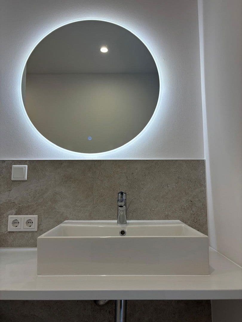 Pronájem bytu 3+1 85 m², Frickingerstr. 6, Augsburg, Bavorsko Pronájem bytu 3+1 85 m², Frickingerstr. 6, Augsburg, Bavorsko