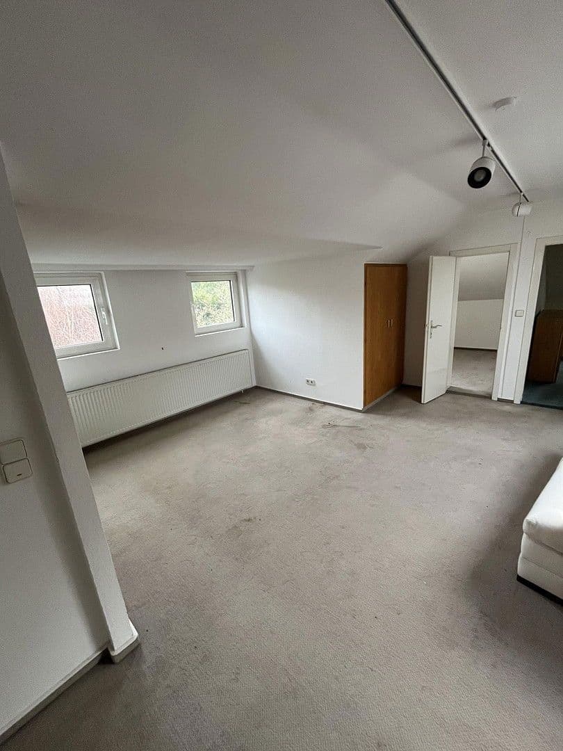 Prodej domu 230 m², pozemek 1.463 m², Königgrätzerstr. 12, Solingen, Severní Porýní-Vestfálsko Prodej domu 230 m², pozemek 1.463 m², Königgrätzerstr. 12, Solingen, Severní Porýní-Vestfálsko