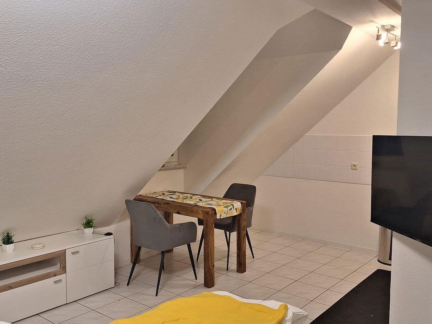 Pronájem bytu 1+1 35 m², Bachwiesenstraße 17, Bad Vilbel, Hessen Pronájem bytu 1+1 35 m², Bachwiesenstraße 17, Bad Vilbel, Hessen