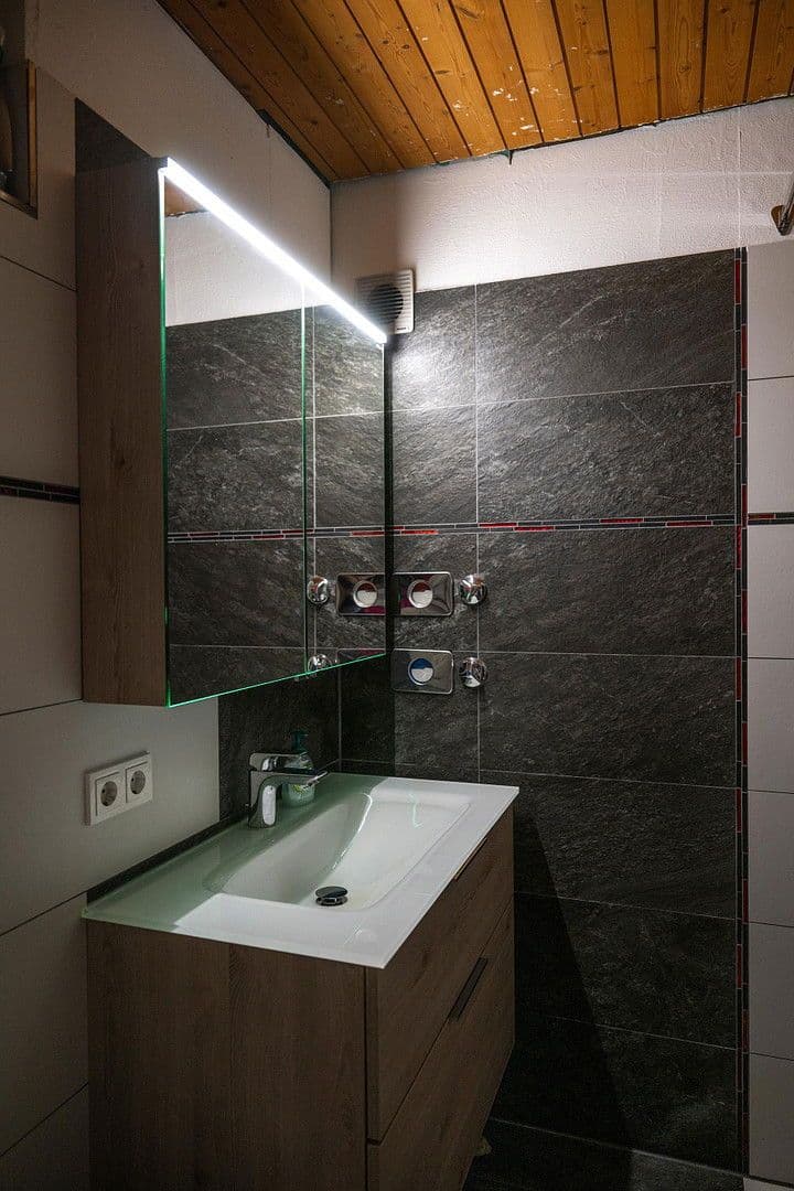 Prodej bytu 2+1 51 m², Maisenbacher Str. 2, Bad Liebenzell, Bádensko-Württembersko Prodej bytu 2+1 51 m², Maisenbacher Str. 2, Bad Liebenzell, Bádensko-Württembersko