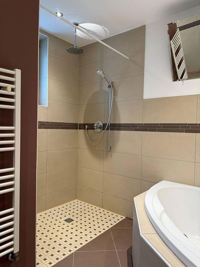 Prodej bytu 3+1 75 m², Horsterstrasse 434, Gelsenkirchen, Severní Porýní-Vestfálsko Prodej bytu 3+1 75 m², Horsterstrasse 434, Gelsenkirchen, Severní Porýní-Vestfálsko