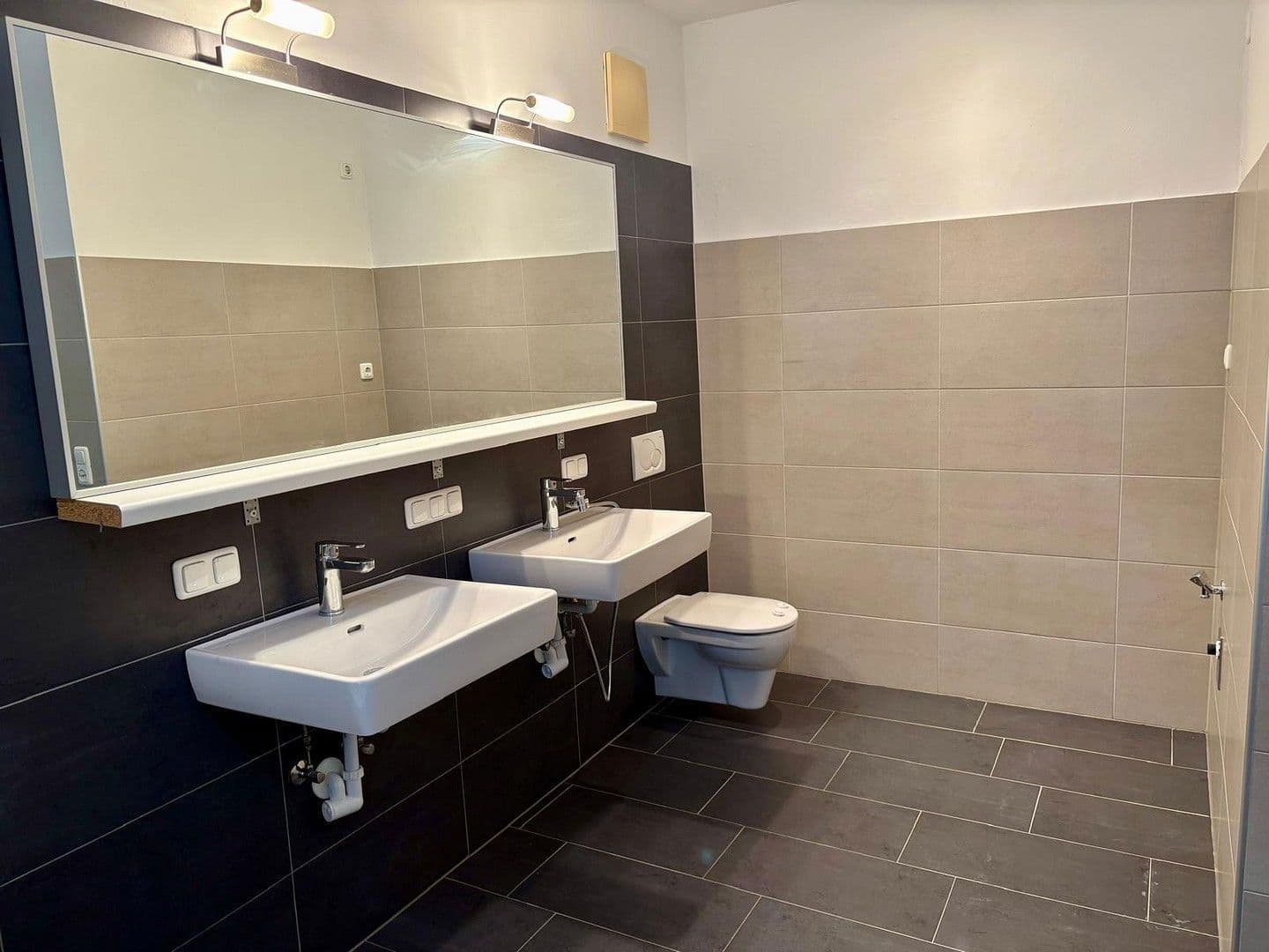 Pronájem bytu 5+1 143 m², Wels, Horní Rakousko Pronájem bytu 5+1 143 m², Wels, Horní Rakousko