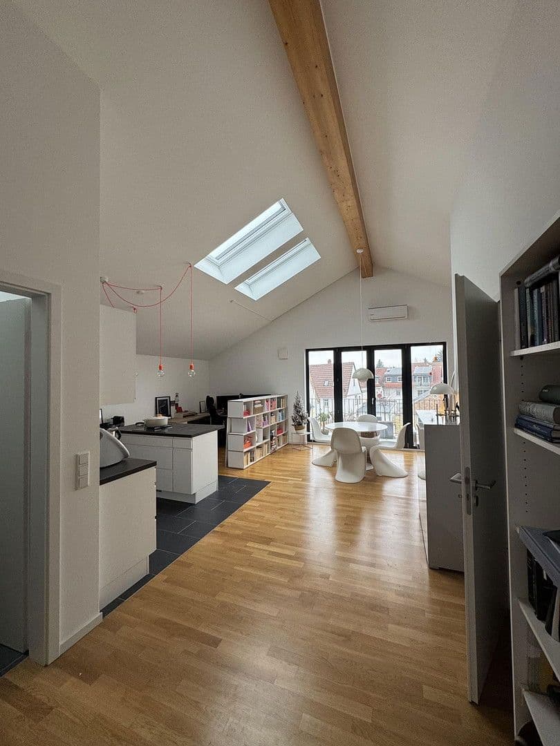 Pronájem bytu 2+1 70 m², Marktstraße 53, Frankfurt, Hessen Pronájem bytu 2+1 70 m², Marktstraße 53, Frankfurt, Hessen