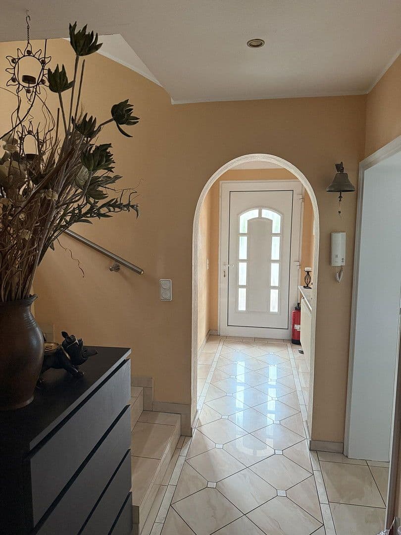 Prodej domu 205 m², pozemek 390 m², Neuss, Severní Porýní-Vestfálsko Prodej domu 205 m², pozemek 390 m², Neuss, Severní Porýní-Vestfálsko