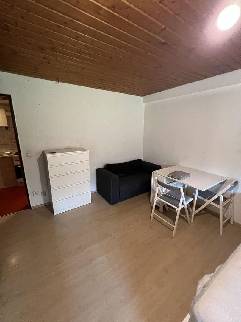 Prodej bytu 1+1 25 m², Spielbergerstraße 32, Stuttgart, Bádensko-Württembersko Prodej bytu 1+1 25 m², Spielbergerstraße 32, Stuttgart, Bádensko-Württembersko