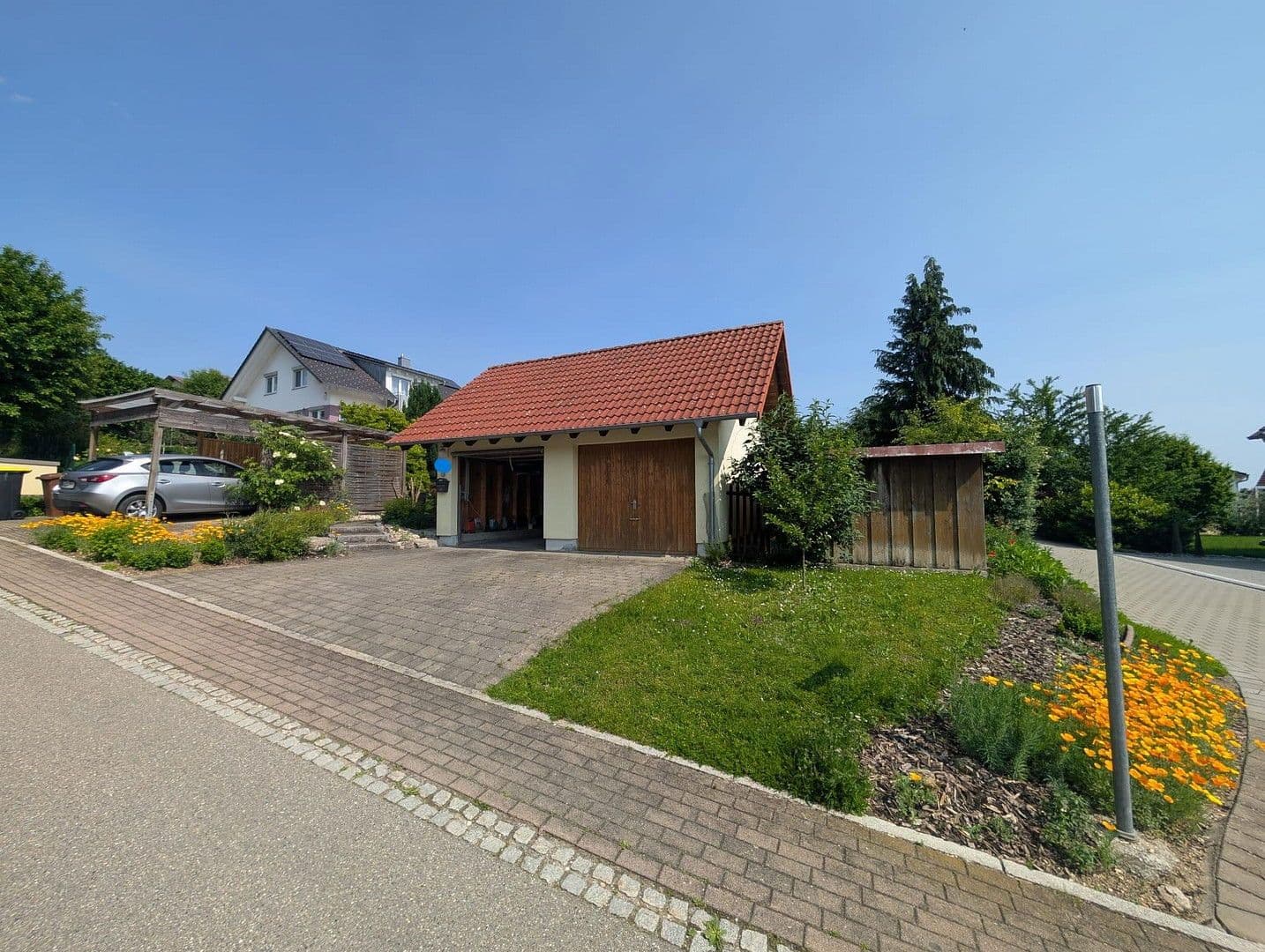 Prodej domu 120 m², pozemek 800 m², Eigeltingen, Bádensko-Württembersko Prodej domu 120 m², pozemek 800 m², Eigeltingen, Bádensko-Württembersko