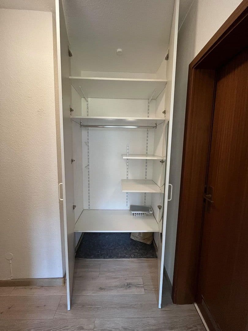 Pronájem bytu 1+1 22 m², Alter Kirchhainer Weg 42B, Marburg, Hessen Pronájem bytu 1+1 22 m², Alter Kirchhainer Weg 42B, Marburg, Hessen