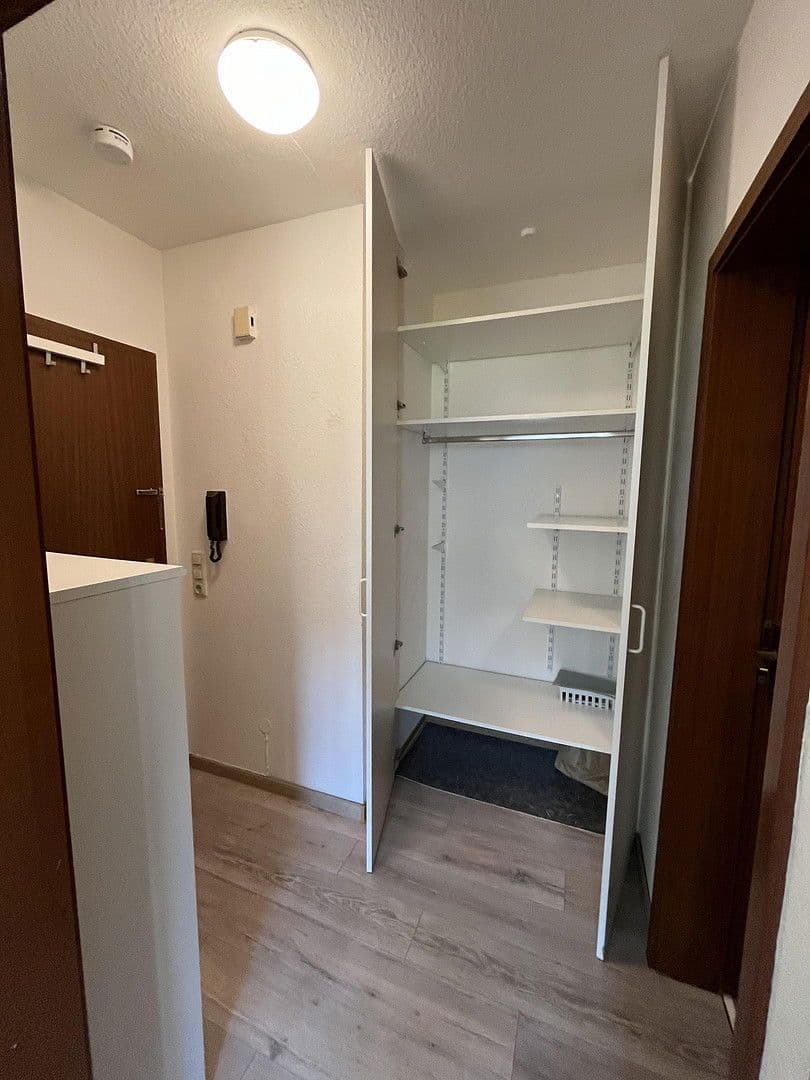 Pronájem bytu 1+1 22 m², Alter Kirchhainer Weg 42B, Marburg, Hessen Pronájem bytu 1+1 22 m², Alter Kirchhainer Weg 42B, Marburg, Hessen