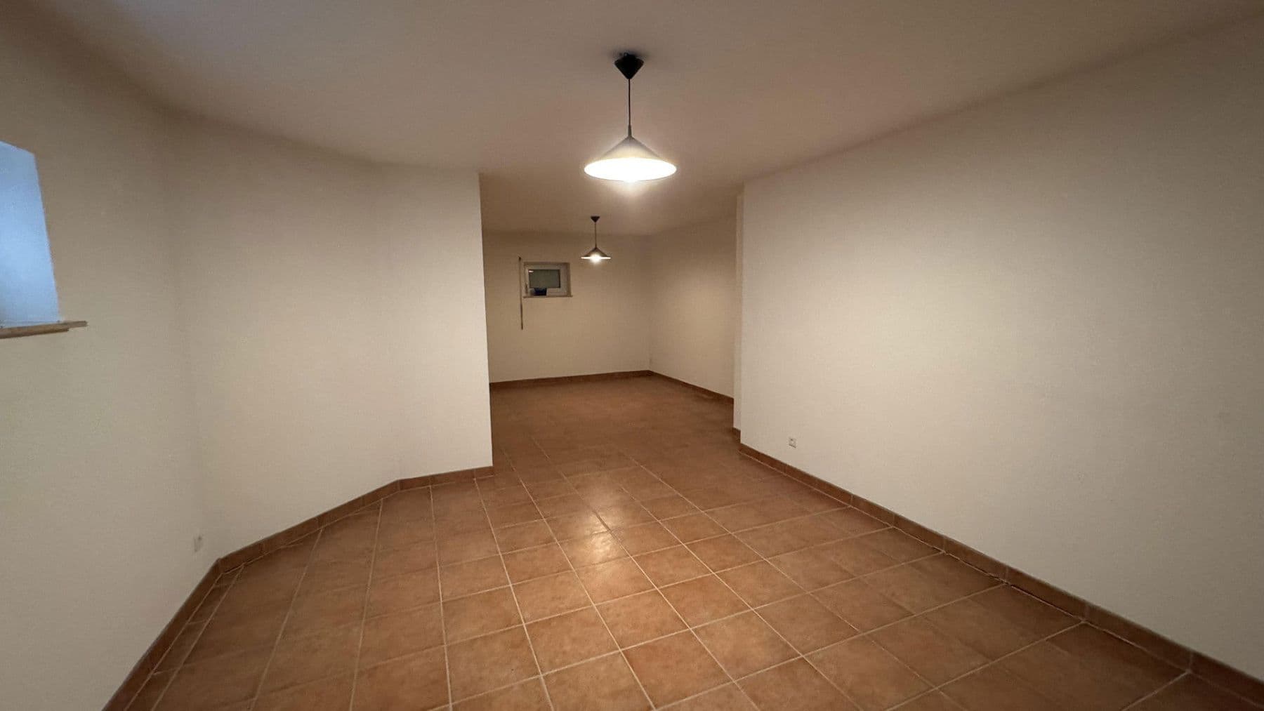 Prodej nebytového prostoru 6.330 m², Kämpfelbach, Bádensko-Württembersko Prodej nebytového prostoru 6.330 m², Kämpfelbach, Bádensko-Württembersko