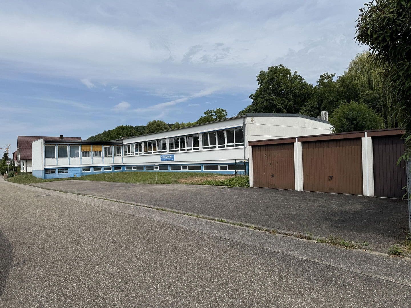 Prodej nebytového prostoru 6.330 m², Kämpfelbach, Bádensko-Württembersko Prodej nebytového prostoru 6.330 m², Kämpfelbach, Bádensko-Württembersko