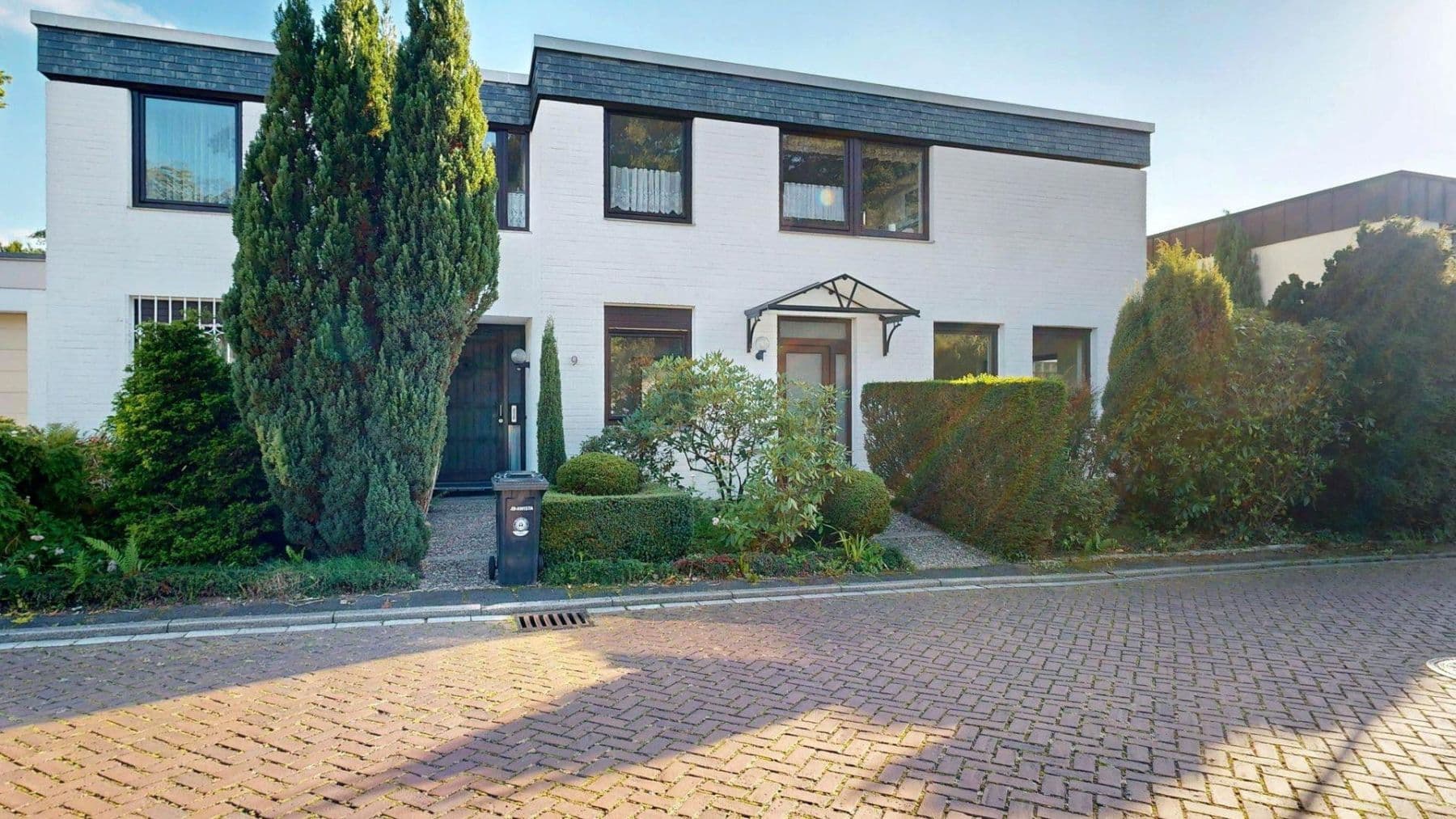 Prodej domu 232 m², pozemek 600 m², Erkrath, Severní Porýní-Vestfálsko Prodej domu 232 m², pozemek 600 m², Erkrath, Severní Porýní-Vestfálsko