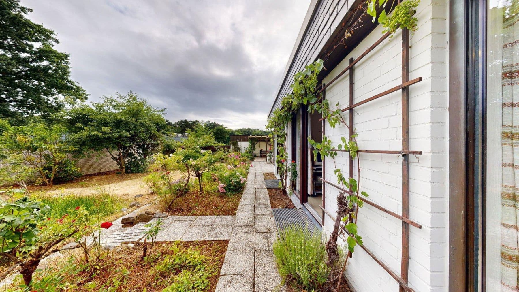 Prodej domu 232 m², pozemek 600 m², Erkrath, Severní Porýní-Vestfálsko Prodej domu 232 m², pozemek 600 m², Erkrath, Severní Porýní-Vestfálsko