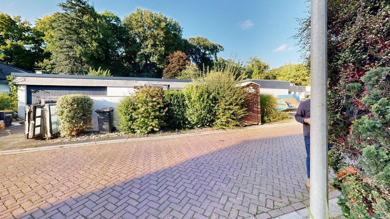 Prodej domu 232 m², pozemek 600 m², Erkrath, Severní Porýní-Vestfálsko Prodej domu 232 m², pozemek 600 m², Erkrath, Severní Porýní-Vestfálsko