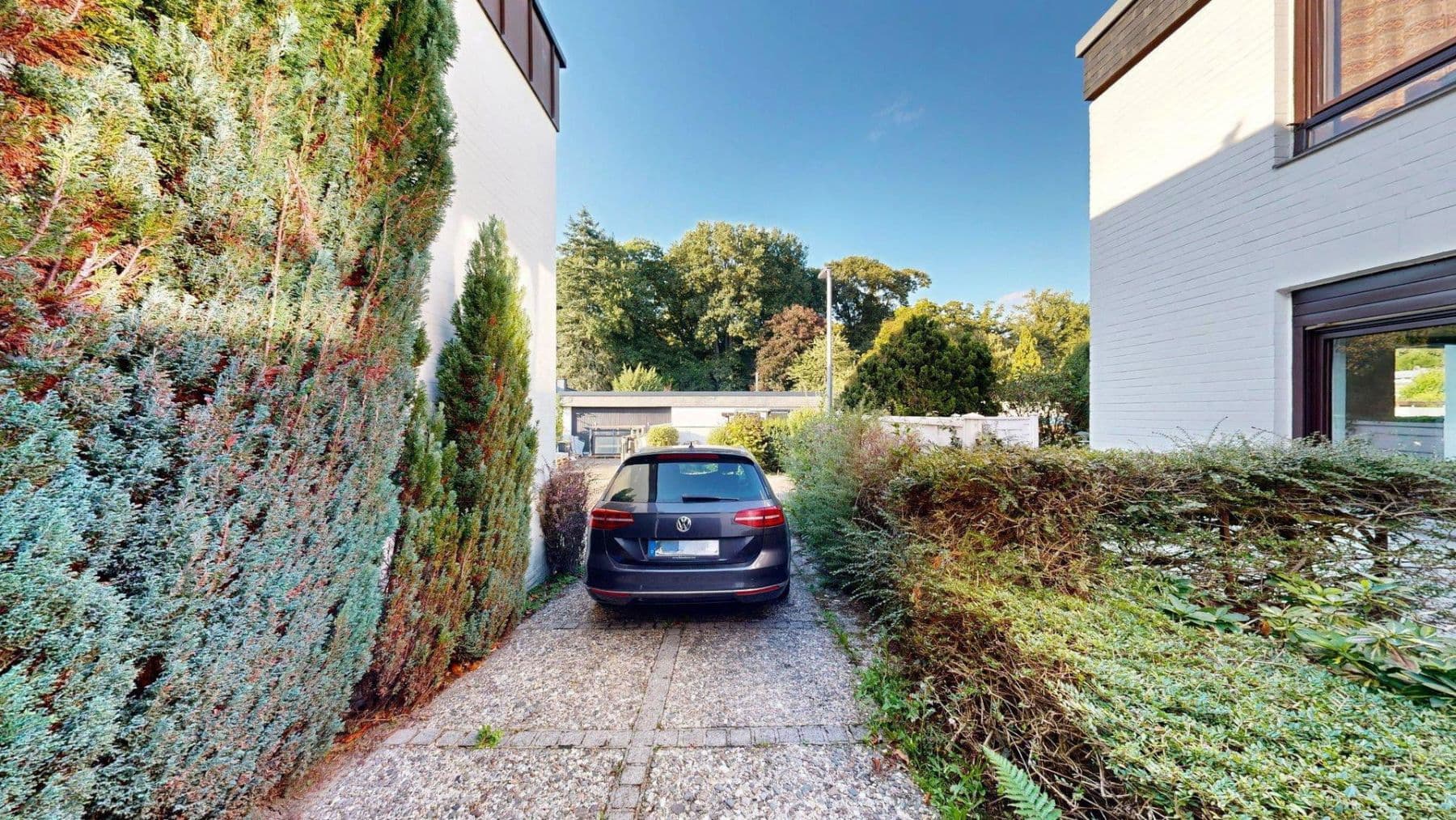 Prodej domu 232 m², pozemek 600 m², Erkrath, Severní Porýní-Vestfálsko Prodej domu 232 m², pozemek 600 m², Erkrath, Severní Porýní-Vestfálsko