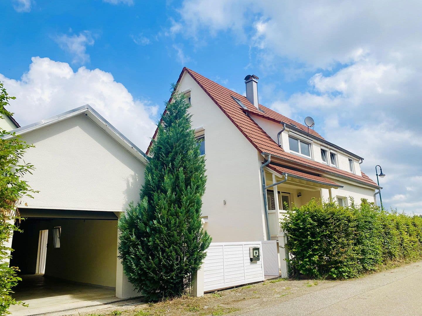 Prodej domu 237 m², pozemek 610 m², Mühlacker, Bádensko-Württembersko Prodej domu 237 m², pozemek 610 m², Mühlacker, Bádensko-Württembersko