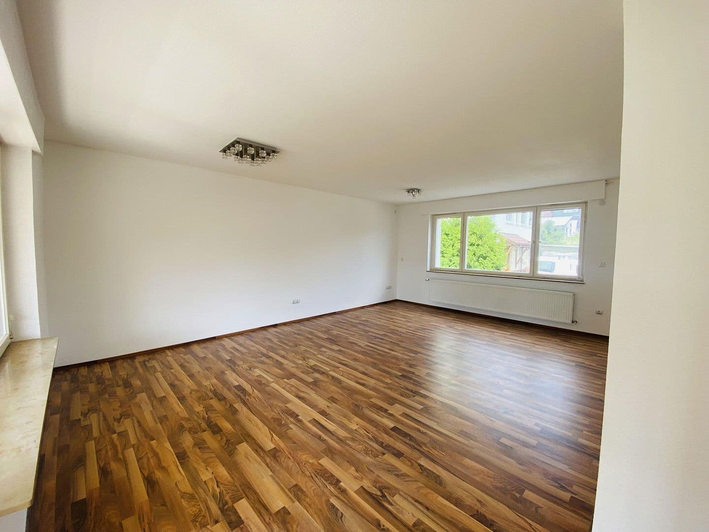 Prodej domu 237 m², pozemek 610 m², Mühlacker, Bádensko-Württembersko Prodej domu 237 m², pozemek 610 m², Mühlacker, Bádensko-Württembersko