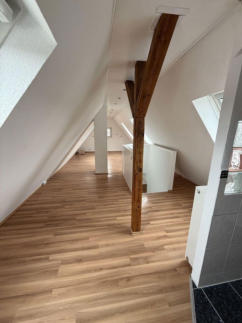 Prodej domu 237 m², pozemek 610 m², Mühlacker, Bádensko-Württembersko Prodej domu 237 m², pozemek 610 m², Mühlacker, Bádensko-Württembersko