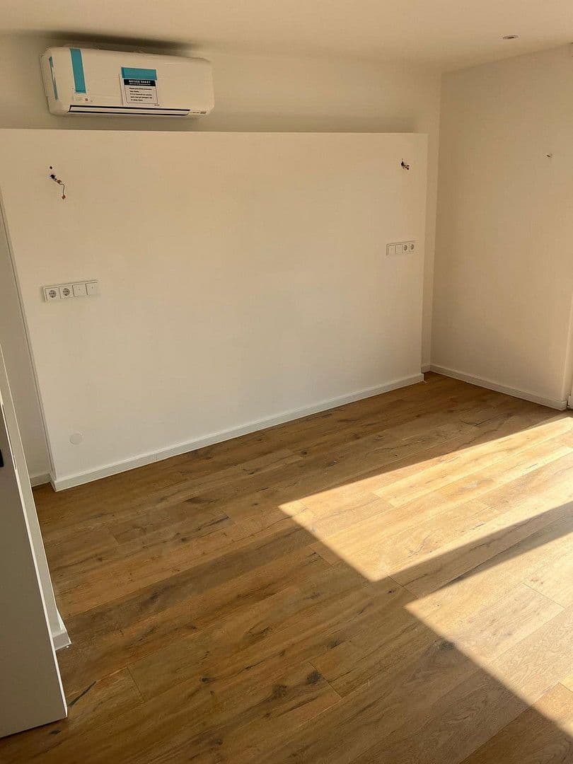 Prodej domu 212 m², pozemek 182 m², Am Blumenfeld 23 A, Meerbusch, Severní Porýní-Vestfálsko Prodej domu 212 m², pozemek 182 m², Am Blumenfeld 23 A, Meerbusch, Severní Porýní-Vestfálsko