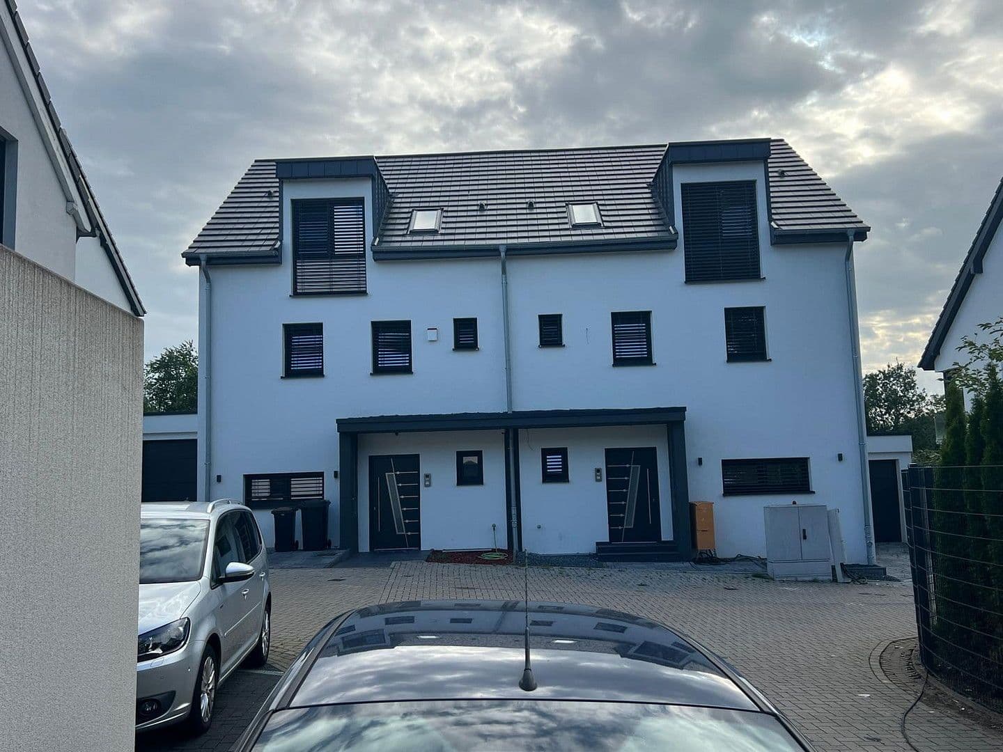 Prodej domu 212 m², pozemek 182 m², Am Blumenfeld 23 A, Meerbusch, Severní Porýní-Vestfálsko Prodej domu 212 m², pozemek 182 m², Am Blumenfeld 23 A, Meerbusch, Severní Porýní-Vestfálsko