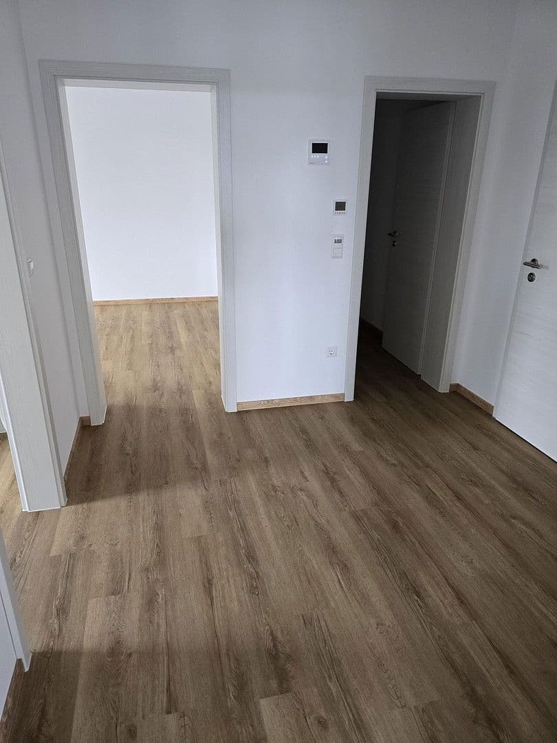 Pronájem bytu 2+1 72 m², Buchenstraße 14, Emmelshausen, Porýní-Falc Pronájem bytu 2+1 72 m², Buchenstraße 14, Emmelshausen, Porýní-Falc