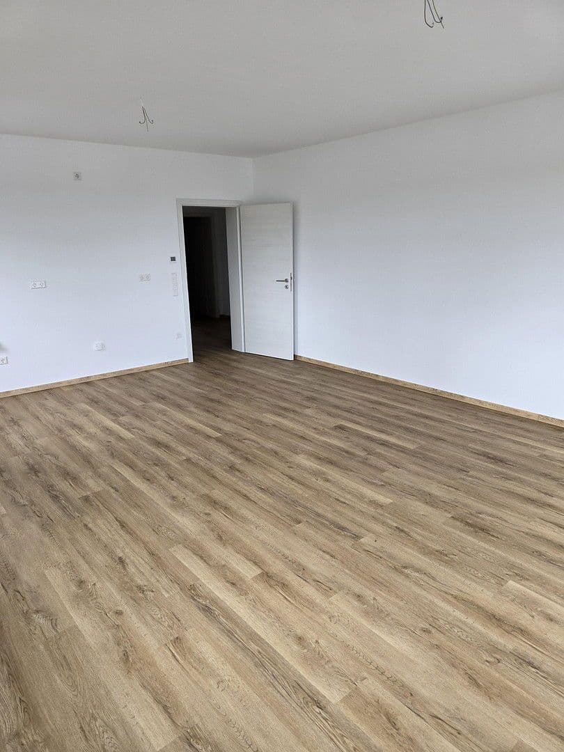 Pronájem bytu 2+1 72 m², Buchenstraße 14, Emmelshausen, Porýní-Falc Pronájem bytu 2+1 72 m², Buchenstraße 14, Emmelshausen, Porýní-Falc