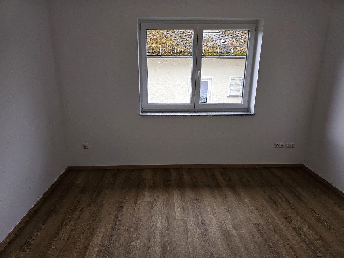 Pronájem bytu 2+1 72 m², Buchenstraße 14, Emmelshausen, Porýní-Falc Pronájem bytu 2+1 72 m², Buchenstraße 14, Emmelshausen, Porýní-Falc