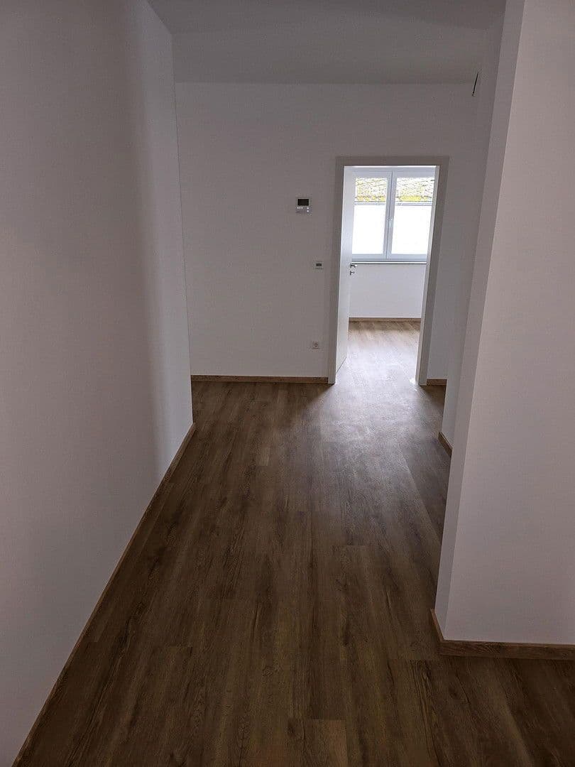 Pronájem bytu 2+1 72 m², Buchenstraße 14, Emmelshausen, Porýní-Falc Pronájem bytu 2+1 72 m², Buchenstraße 14, Emmelshausen, Porýní-Falc