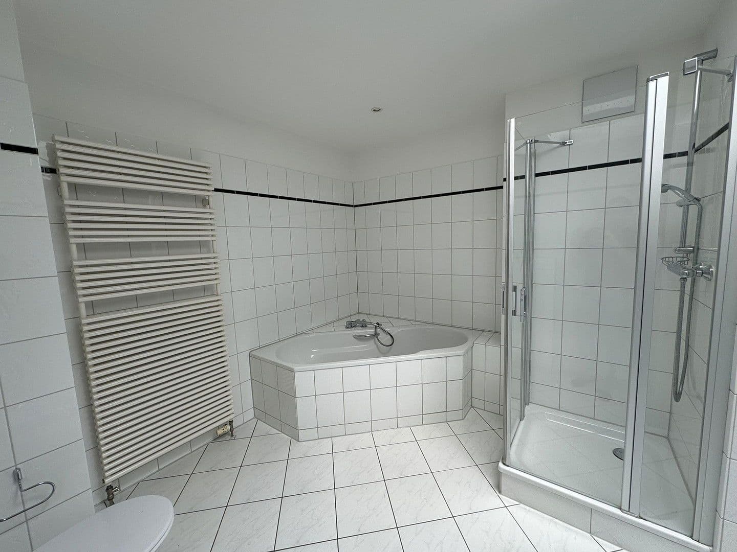 Prodej bytu 5+1 198 m², Albrechtstraße, Berlin, Berlín Prodej bytu 5+1 198 m², Albrechtstraße, Berlin, Berlín