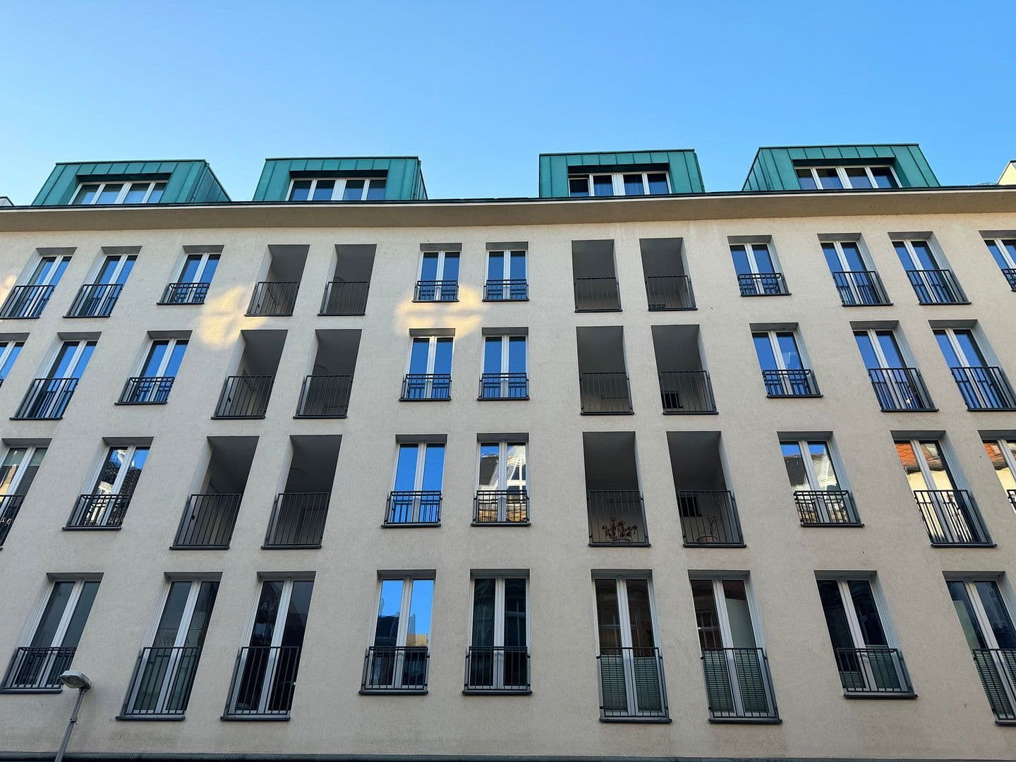 Prodej bytu 5+1 198 m², Albrechtstraße, Berlin, Berlín Prodej bytu 5+1 198 m², Albrechtstraße, Berlin, Berlín