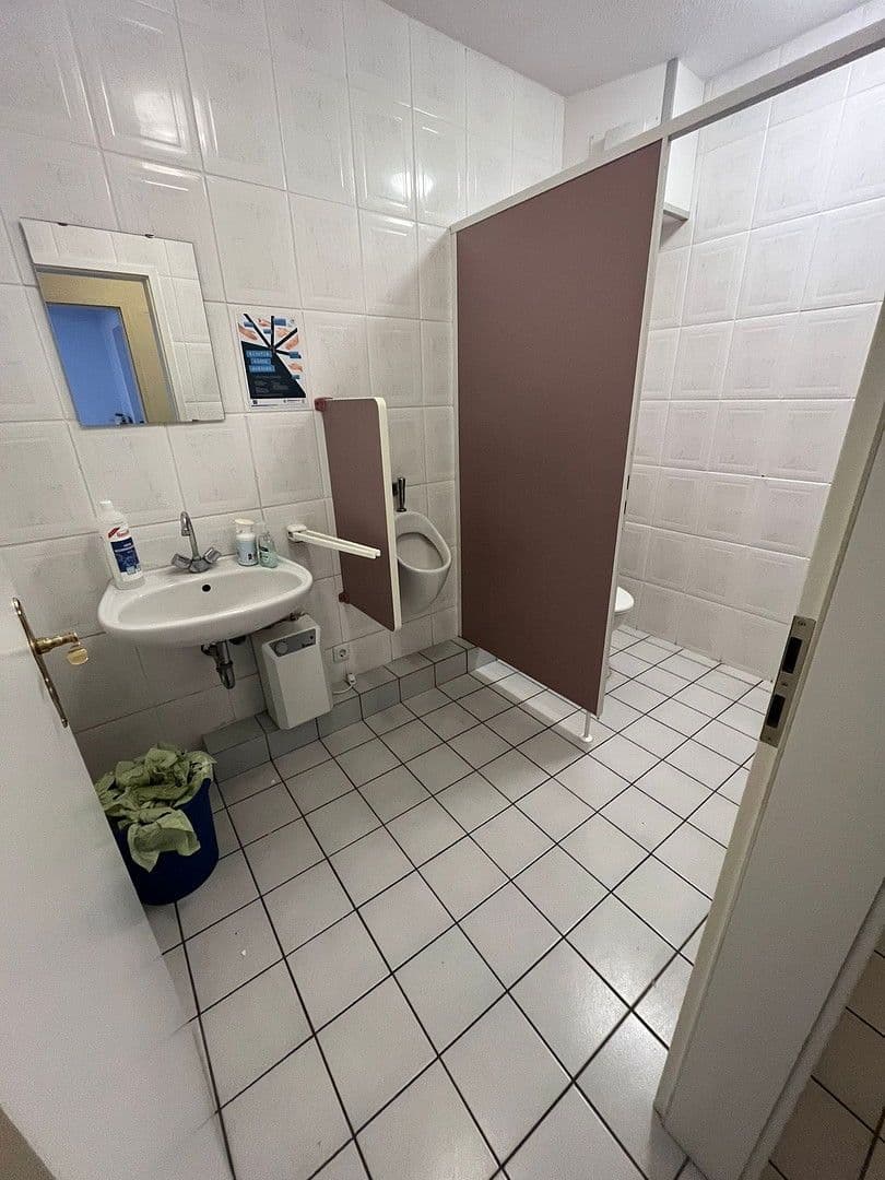 Pronájem kanceláře 85 m², Neuweg 1, Groß-Gerau, Hessen Pronájem kanceláře 85 m², Neuweg 1, Groß-Gerau, Hessen