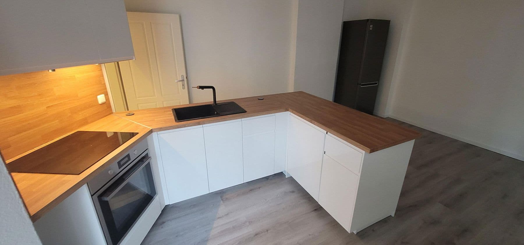 Pronájem bytu 3+1 57 m², Abendstr. 16b, Magdeburg, Sasko-Anhaltsko Pronájem bytu 3+1 57 m², Abendstr. 16b, Magdeburg, Sasko-Anhaltsko