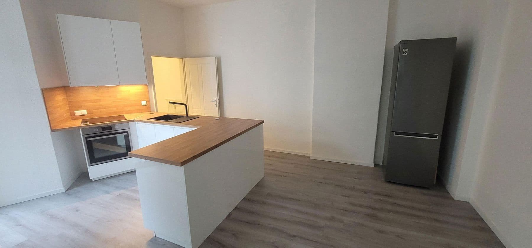 Pronájem bytu 3+1 57 m², Abendstr. 16b, Magdeburg, Sasko-Anhaltsko Pronájem bytu 3+1 57 m², Abendstr. 16b, Magdeburg, Sasko-Anhaltsko